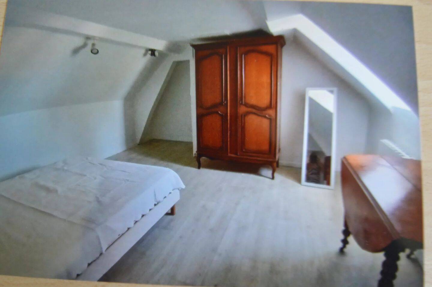 Appartement 5 pièces · à Écommoy · 650 €