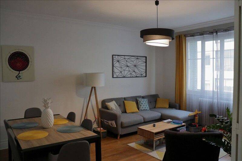 Appartement 3 pièces 74 m² · à Lyon 3ème Arrondissement · 74 m² · 1 145 €