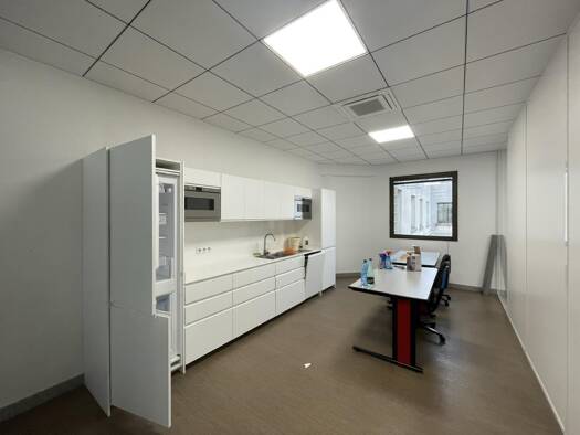 Espace bureau à louer 8 412 € 721 m² de bureaux Alouettes Fontenay-sous-Bois 94120
