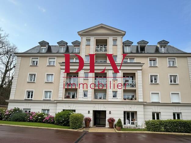 Appartement à vendre 585 000 € 5 pièces 3 chambres 130 m² Étage 4/4 Ouest Avon 77210