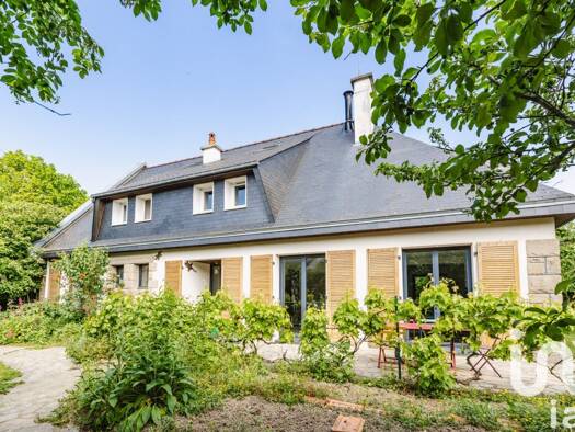 Maison à vendre 748 800 € 8 pièces 6 chambres 246 m² 849 m² de terrain Centre Cesson-Sévigné 35510