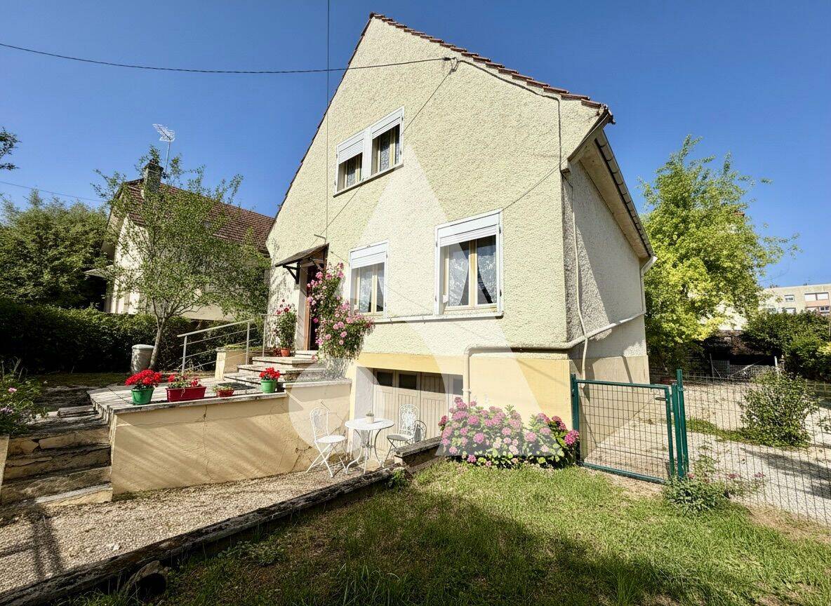 Maison 4 pièces 85 m² · à Dijon · 85,3 m² · 247 500 €