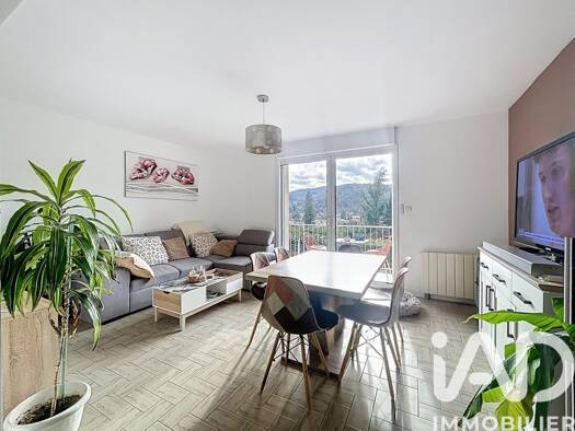 Appartement à vendre 115 000 € 3 pièces 2 chambres 55 m² Étage 1/3 Nord Ouest Unieux 42240