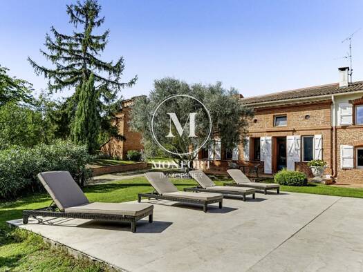 Maison à vendre 1 095 000 € 9 pièces 7 chambres 416,7 m² 3 252 m² de terrain Castelmaurou 31180