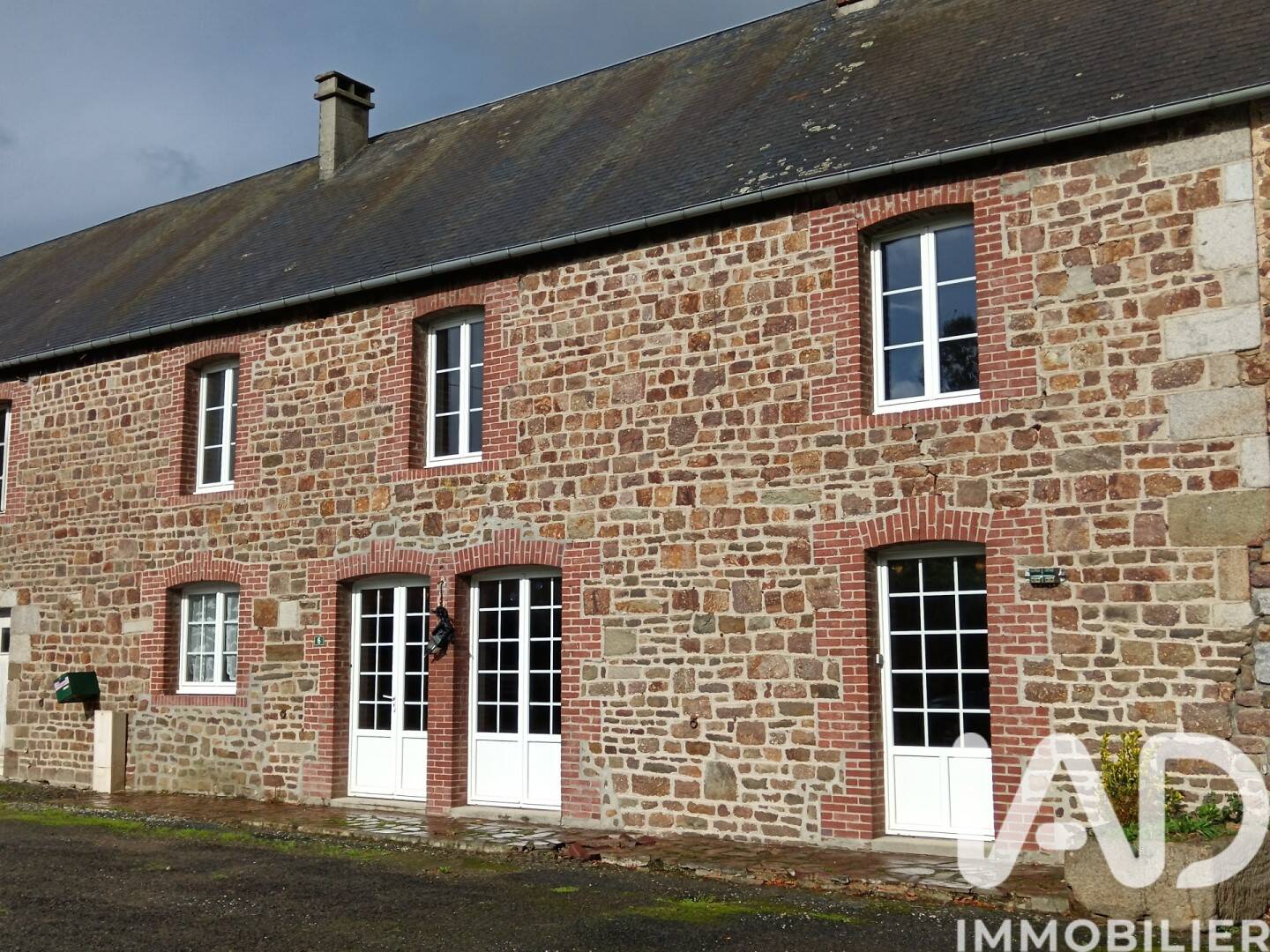Maison 5 pièces 140 m² · à Tessy-Bocage · 140 m² · 70 000 €