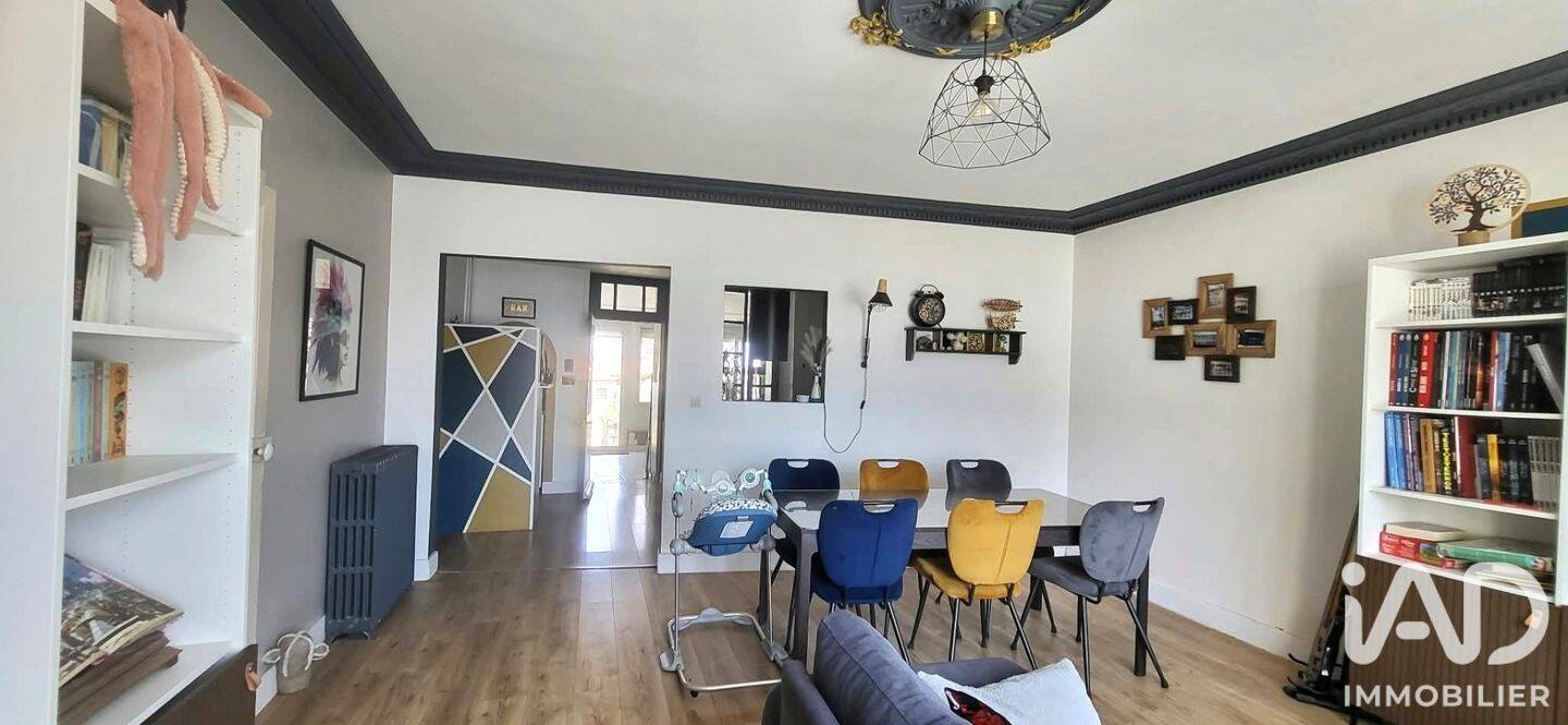 Maison 9 pièces 225 m² · à Saint-Malô-du-Bois · 225 m² · 259 500 €