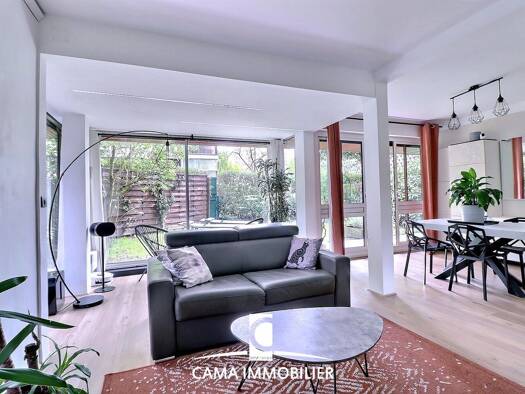 Appartement à vendre 313 500 € 5 pièces 3 chambres 98 m² RDC Parc Montaigne-Église Fontenay-le-Fleury 78330