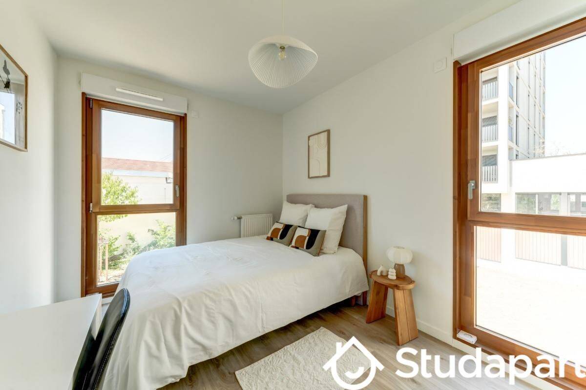 1 pièce 9 m² · à Lyon 7ème Arrondissement · 9 m² · 588 €