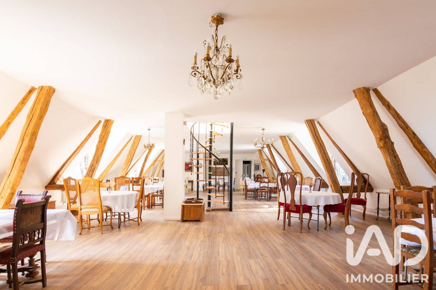 Maison 25 pièces 200 m² · à Forges-les-Eaux · 200 m² · 1 990 000 €