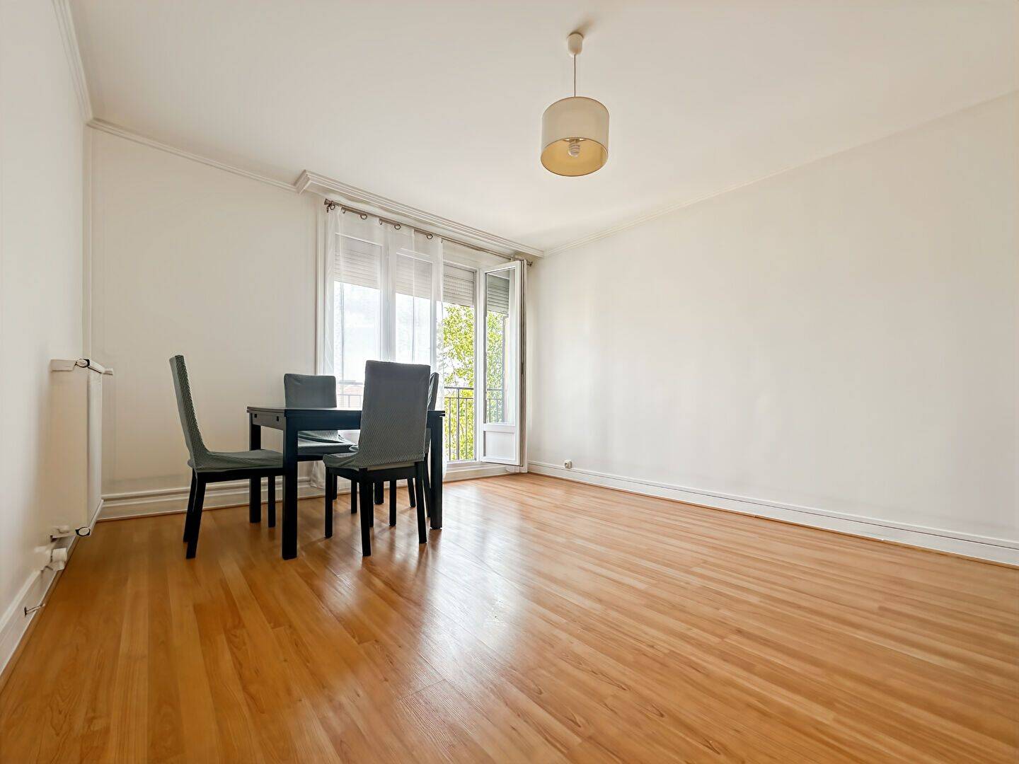 Appartement 1 pièce 32 m² · à Rosny-sous-Bois · 31,7 m² · 850 €