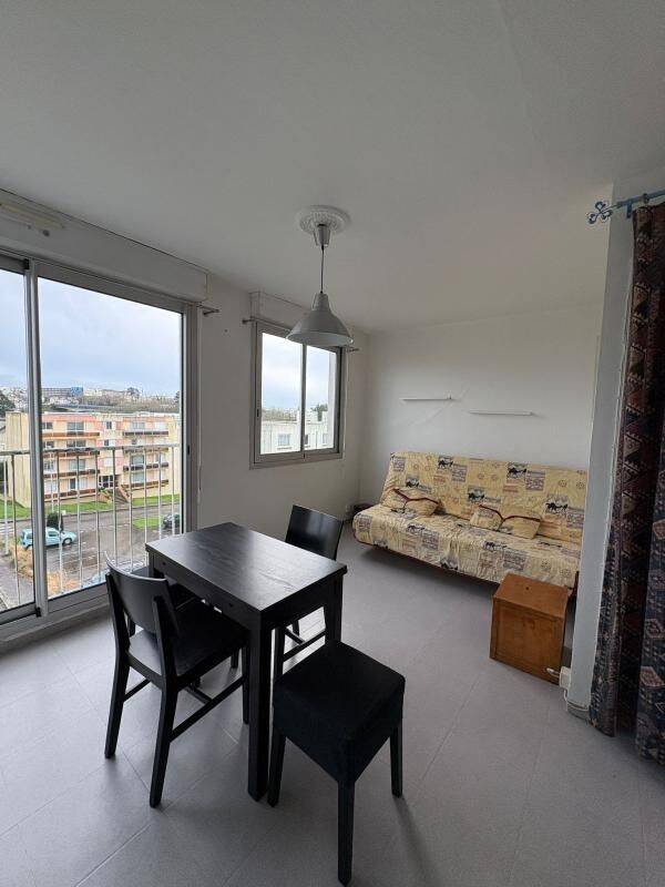 Appartement 1 pièce 24 m² · à Brest · 23,6 m² · 374 €
