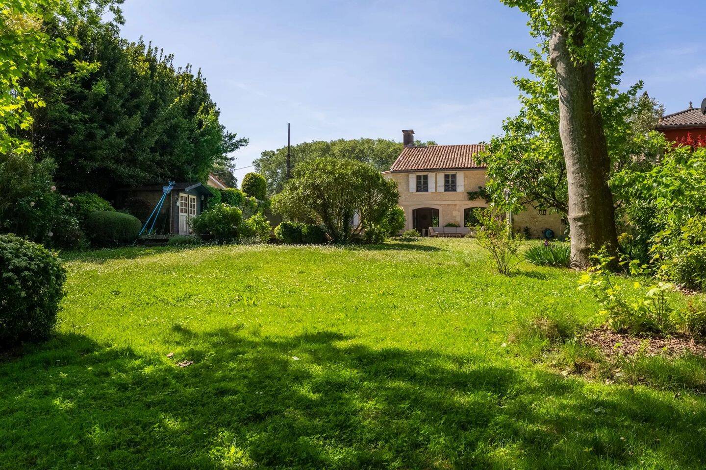 Maison 8 pièces 308 m² · à Bruges · 308 m² · 1 180 000 €
