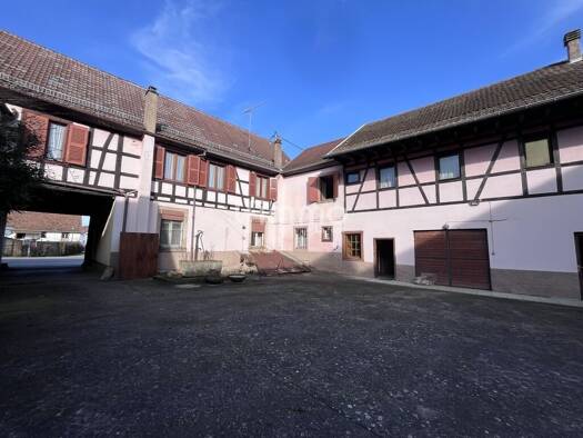 Maison à vendre 377 500 € 17 pièces 12 chambres 374 m² 816 m² de terrain Epfig 67680