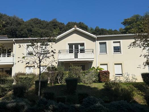 Appartement à vendre 120 000 € 3 pièces 2 chambres 55 m² Étage 102/1 Crouin Cognac 16100