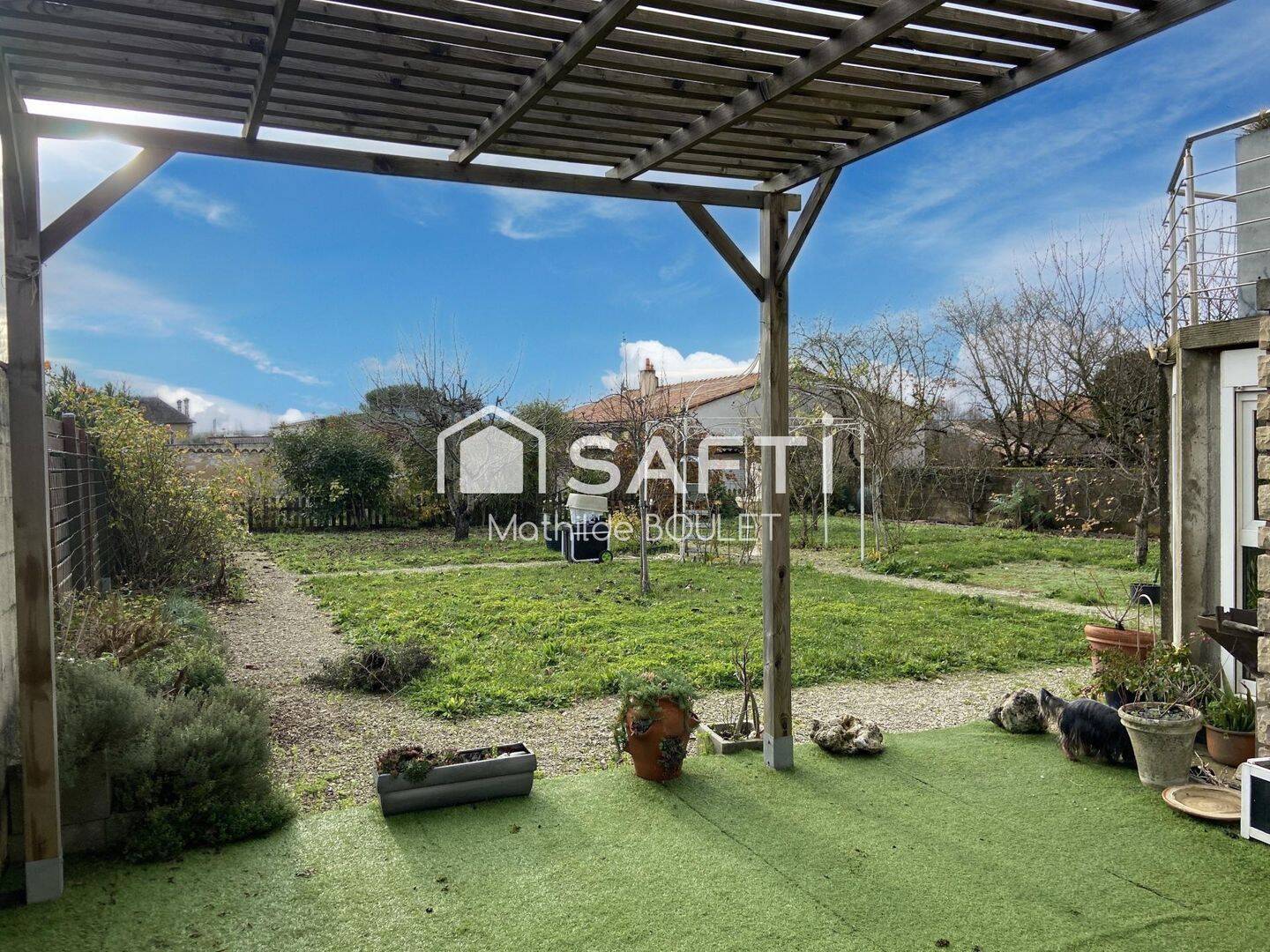 Maison 6 pièces 139 m² · à Saint-Jean-d'Angély · 139 m² · 226 000 €