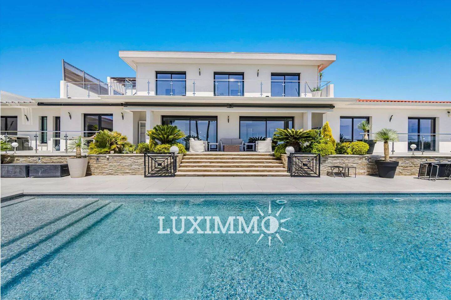 Maison 10 pièces 340 m² · à Mougins · 340 m² · 3 900 000 €