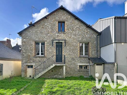 Maison de ville à vendre 490 000 € 4 pièces 3 chambres 97 m² 309 m² de terrain Sud Gare Rennes 35000