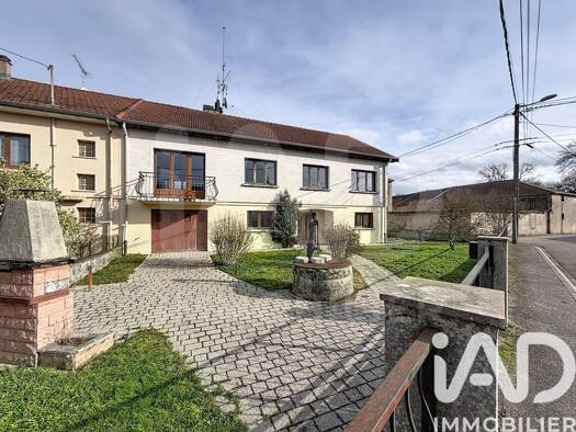 Maison de plain-pied à vendre 150 000 € 8 pièces 6 chambres 152,5 m² 472 m² de terrain Vic-sur-Seille 57630