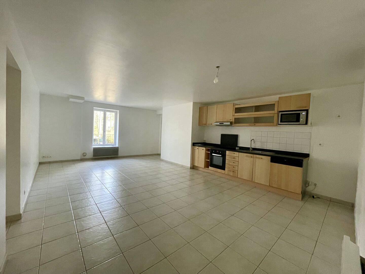 Appartement 3 pièces 77 m² · à Senlis · 77 m² · 1 126 €