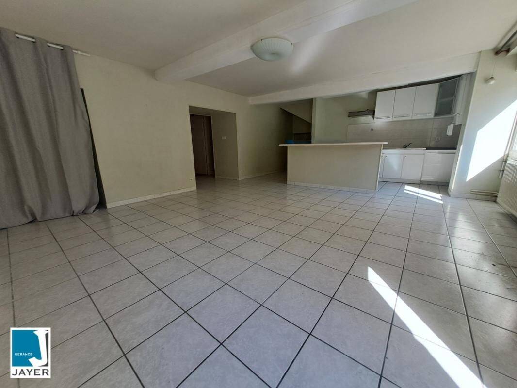 Appartement 3 pièces 66 m² · à Sennecey-le-Grand · 66 m² · 626 €/mois