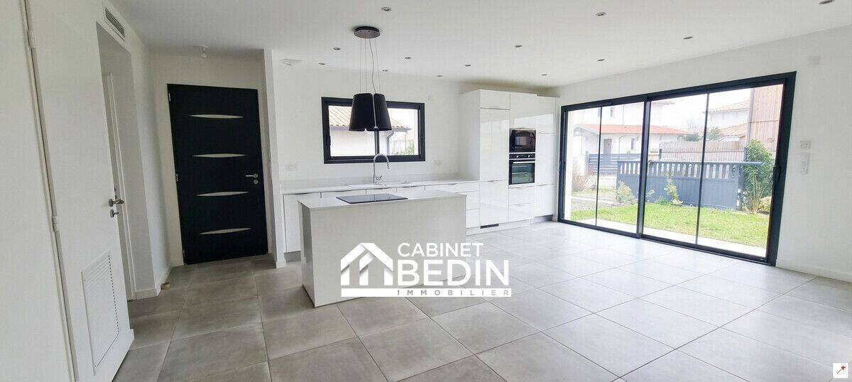 Maison 5 pièces 109 m² · à La Teste-de-Buch · 108,8 m² · 558 600 €
