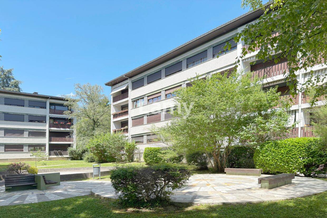 Appartement 4 pièces 97 m² · à La Tronche · 96,8 m² · 265 000 €
