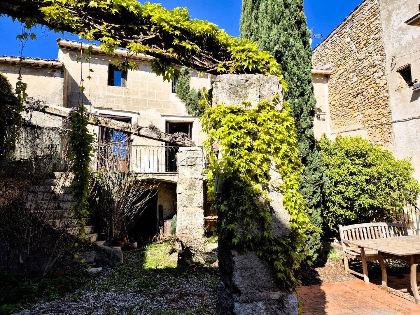 Maison 8 pièces 190 m² · à Saint-André-de-Sangonis · 190 m² · 245 000 €