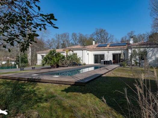 Maison à vendre 488 800 € 5 pièces 4 chambres 155 m² 3 149 m² de terrain Saint-Sauveur 33250