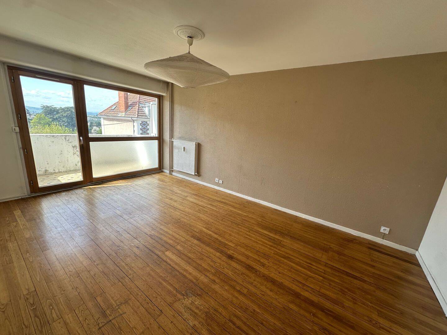 Appartement 2 pièces 51 m² · à Saint-Étienne · 51 m² · 52 000 €