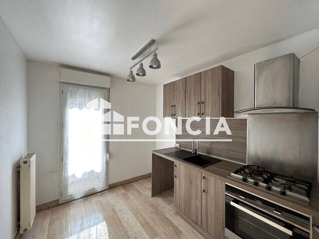 Appartement 3 pièces 73 m² · à Charleville-Mézières · 72,9 m² · 693 €