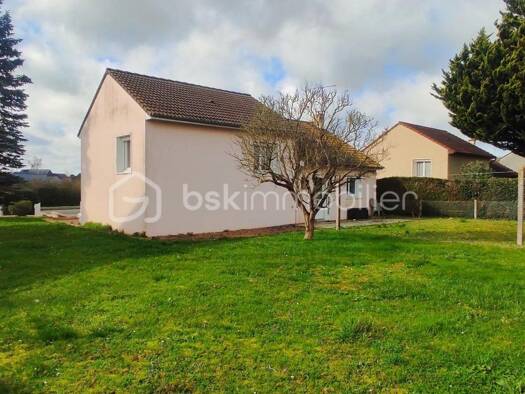 Pavillon à vendre 141 900 € 4 pièces 3 chambres 94 m² 741 m² de terrain Saint-Cosme-en-Vairais 72110