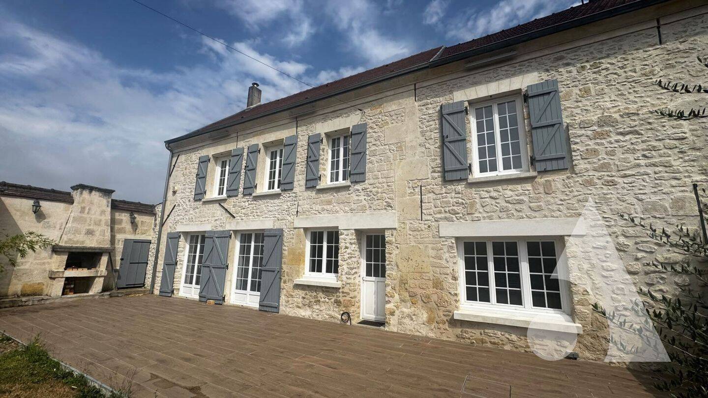 Maison 6 pièces 173 m² · à Morienval · 173 m² · 359 000 €