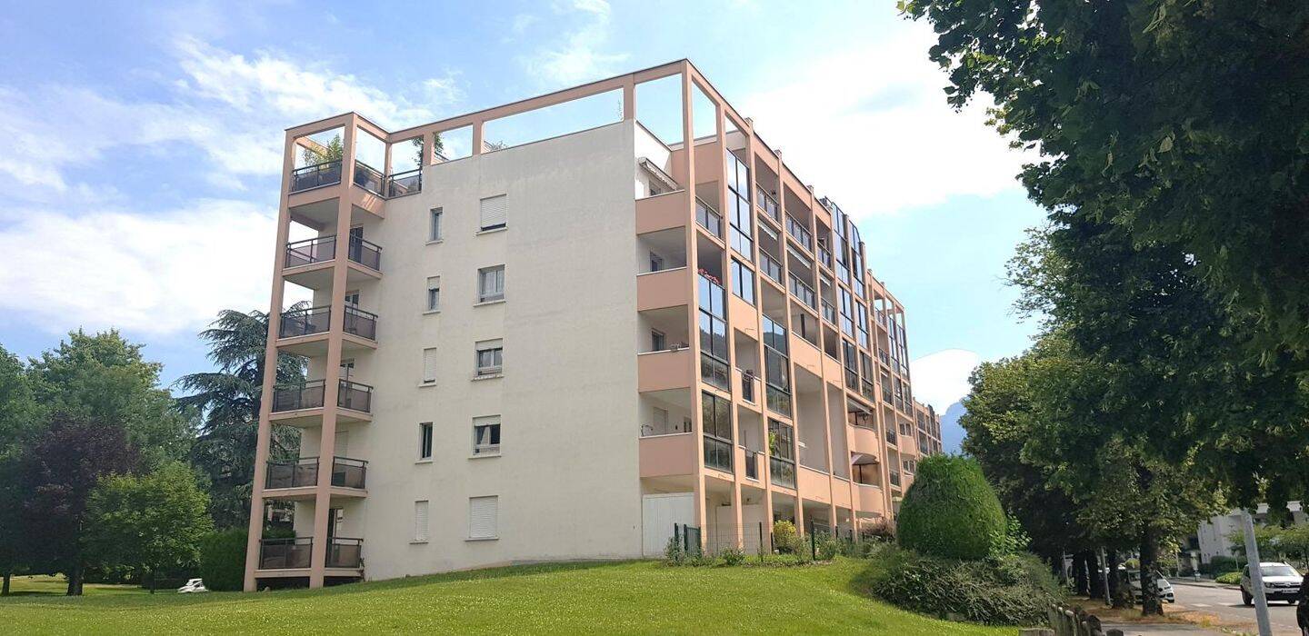 Appartement 3 pièces 80 m² · à Annecy · 80 m² · 1 660 €