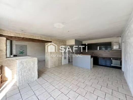 Maison à vendre 137 500 € 5 pièces 3 chambres 180 m² 1 365 m² de terrain Moncontour 86330