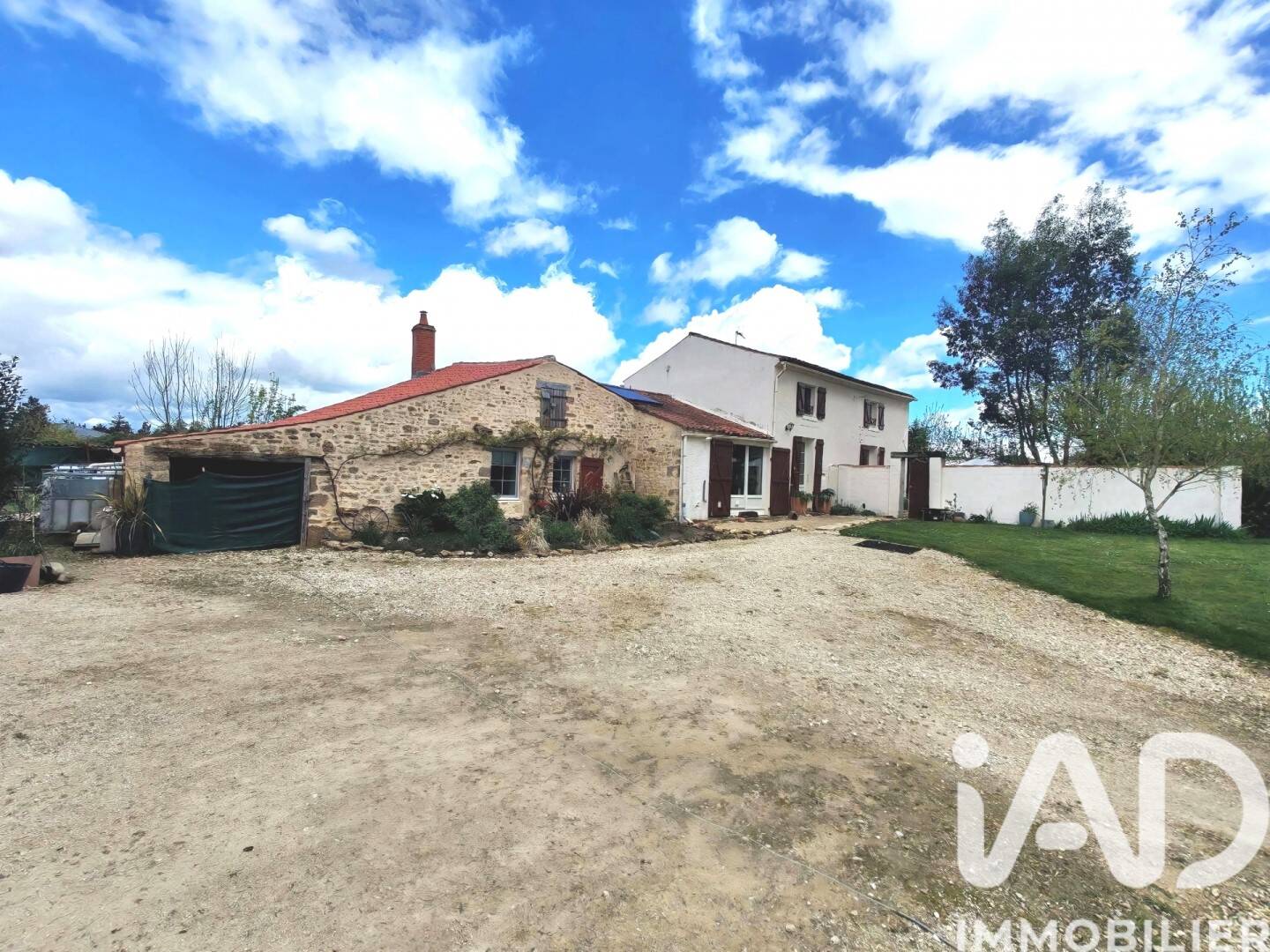 Maison 6 pièces 140 m² · à Saint-Martin-des-Fontaines · 140 m² · 228 000 €