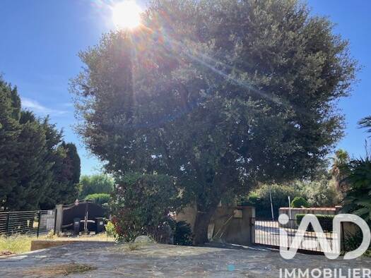 Immeuble à vendre 379 000 € 180 m² Centre Ville Est Le Soler 66270