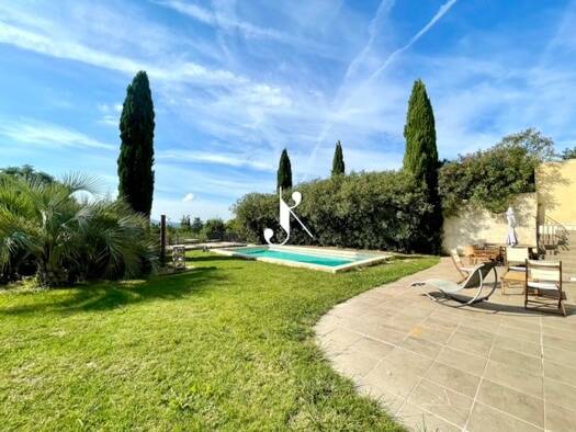 Maison à vendre 860 000 € 7 pièces 4 chambres 222 m² 1 533 m² de terrain Aix-en-Provence 13090