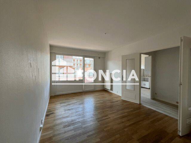 Appartement 1 pièce 28 m² · à Grenoble · 28,2 m² · 464 €