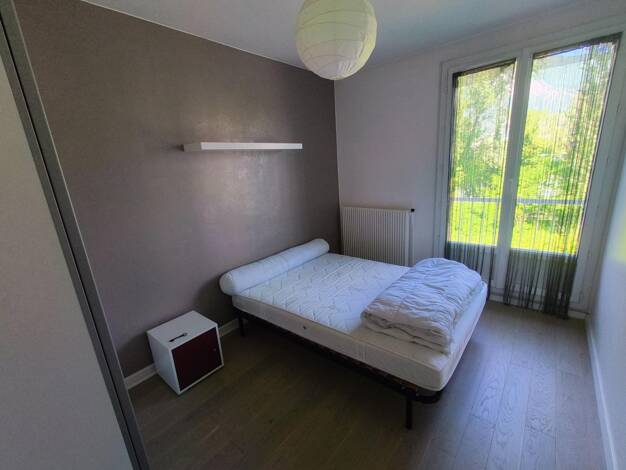 Colocation à louer 950 € 4 pièces 3 chambres 74 m² 2ème étage Saint-Martin-d'Hères 38400