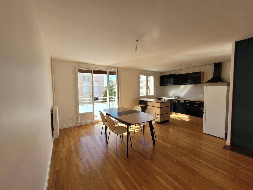 Appartement 3 pièces 63 m² · à Caluire-Et-Cuire · 63 m² · 1 195 €/mois