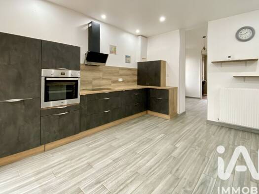 Maison de ville à vendre 278 000 € 6 pièces 4 chambres 108 m² 239 m² de terrain Saint Honoré-Jeanne d'Arc Amiens 80000