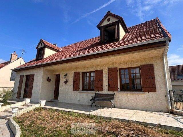 Maison 7 pièces 166 m² · à Soissons · 165,9 m² · 278 100 €