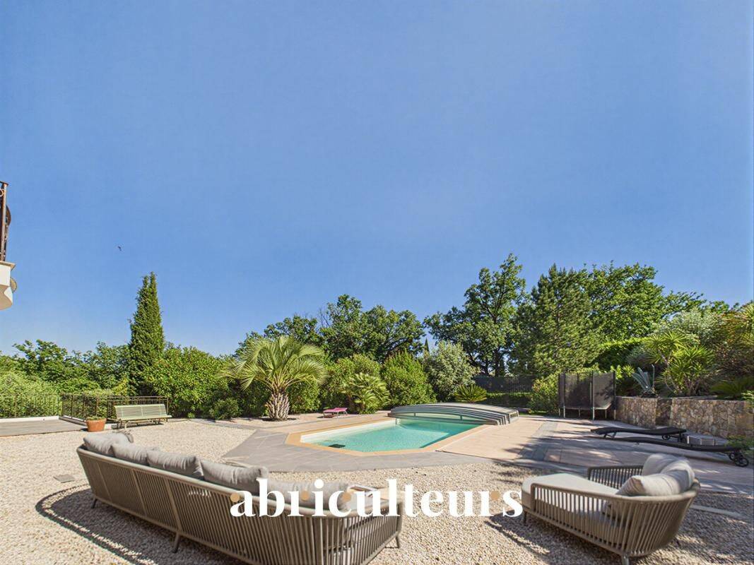 Maison 5 pièces 250 m² · à Montauroux · 250 m² · 997 000 €