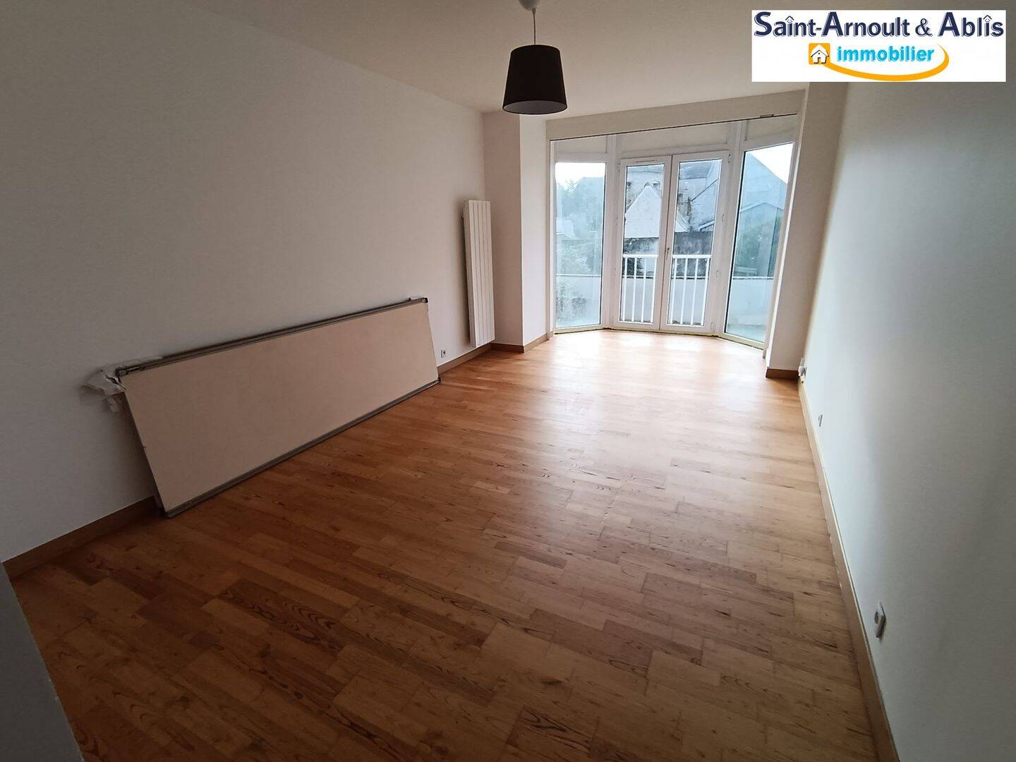 Appartement 3 pièces 66 m² · à Saint-Arnoult-en-Yvelines · 66,3 m² · 950 €