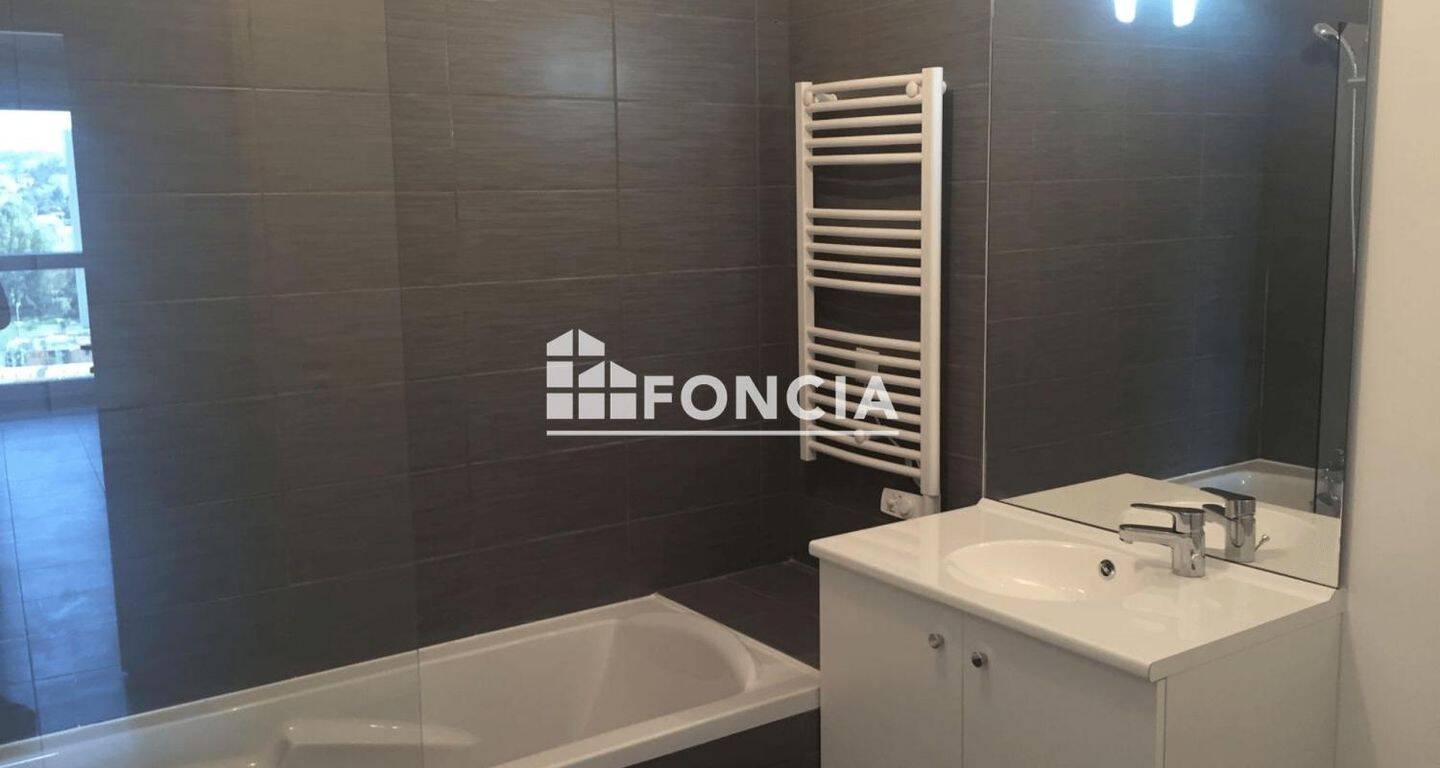 Appartement 3 pièces 66 m² · à Marseille 10ème Arrondissement · 66,1 m² · 896 €/mois
