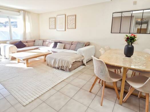 Appartement à vendre 385 000 € 4 pièces 3 chambres 94 m² Étage 4/4 Chens-sur-Léman 74140