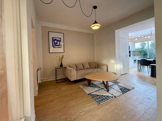 Appartement à louer 990 € 3 pièces 2 chambres 55 m² Ennequin Loos 59120