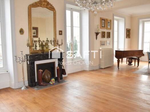 Appartement à vendre 185 000 € 6 pièces 3 chambres 160 m² Étage 1/3 Bauregard Annonay 07100