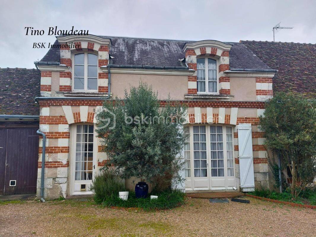 Maison 8 pièces 223 m² · à Limeray · 223 m² · 248 000 €