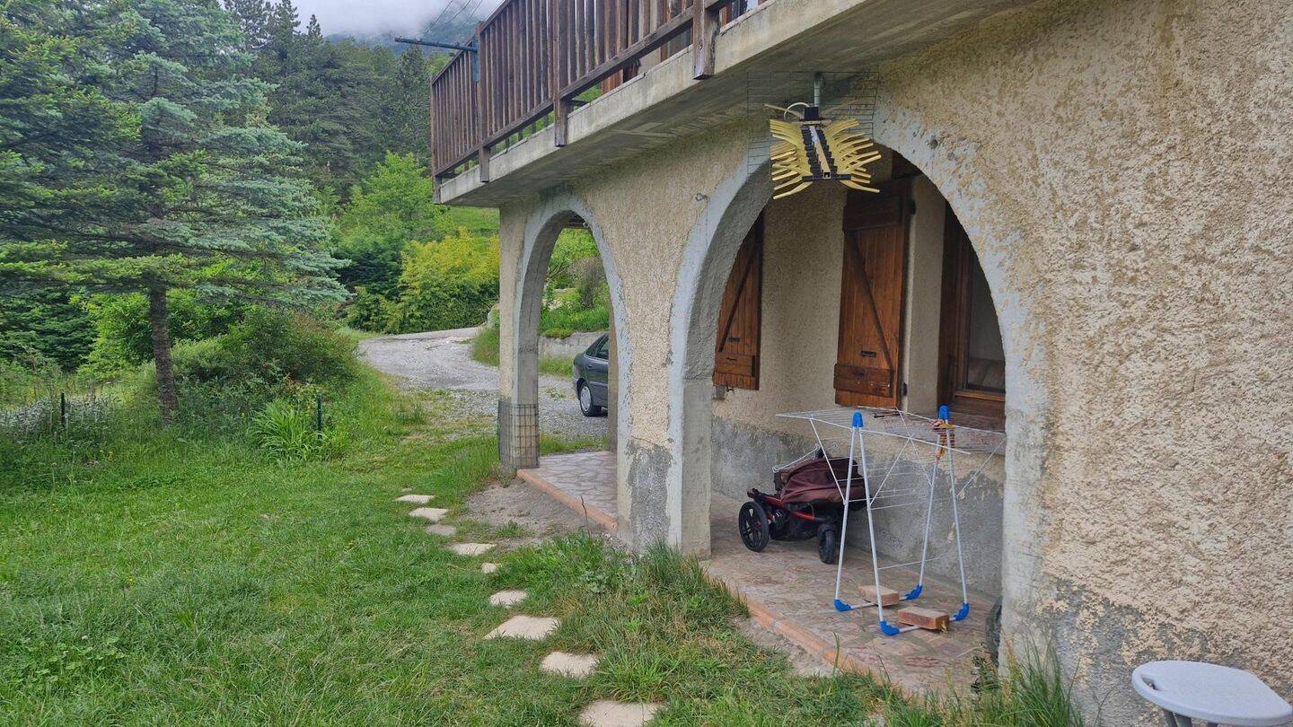 Appartement 3 pièces 94 m² · à Embrun · 94 m² · 300 000 €
